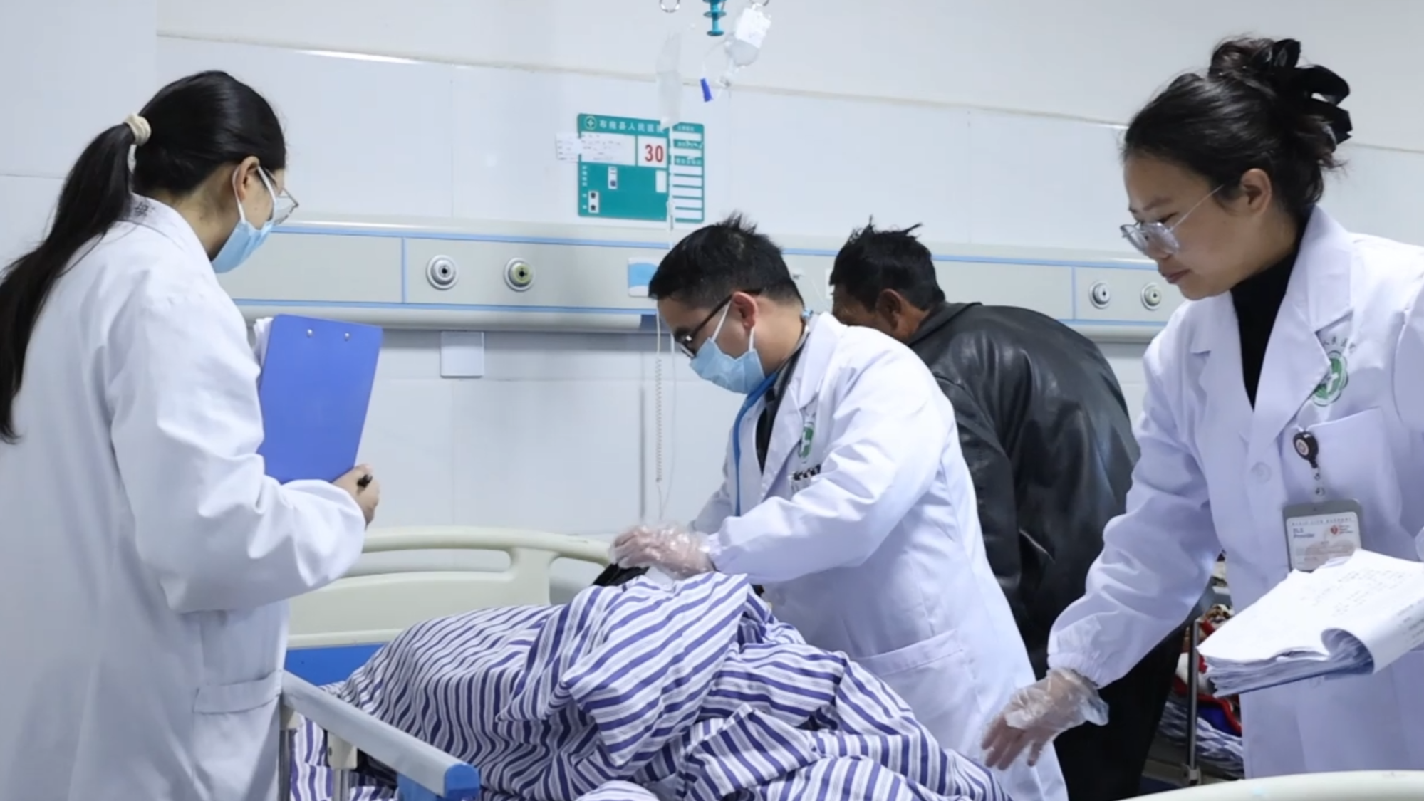 东西部医疗协作显成效 凉山布拖县儿科诊疗能力稳步提升