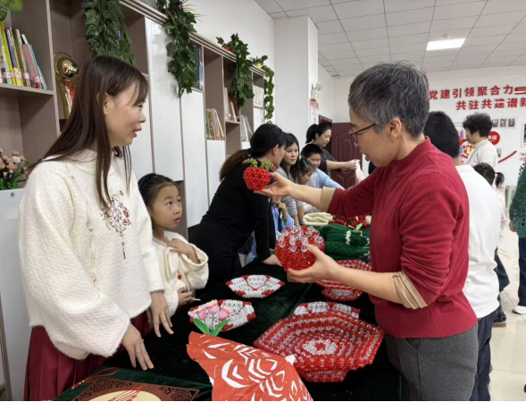 精河：非遗润万家·和美共相聚