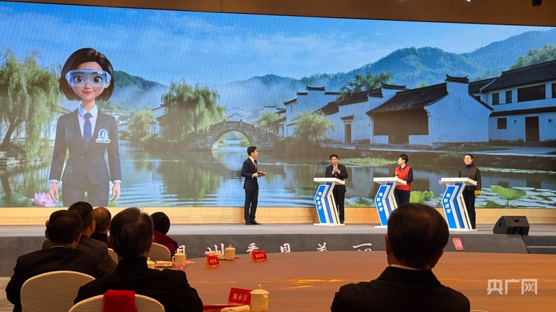 青山不墨千秋画一座城与346万人的“彼此看见”(图2)