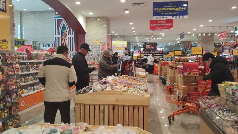 进口年货受青睐珲春春节吃出国际“饭”(图2)