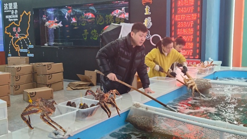进口年货受青睐珲春春节吃出国际“饭”(图3)