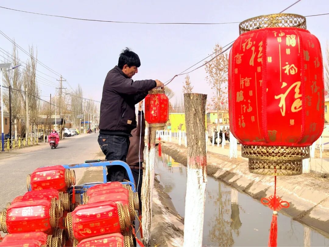 张灯结彩迎新春 英吉沙县春节氛围感十足
