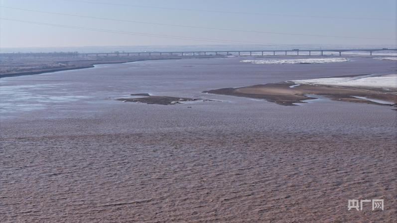 MK体育集团黄河内蒙古巴彦淖尔段全线开河(图1)