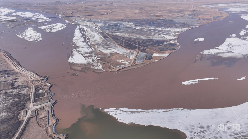 MK体育集团黄河内蒙古巴彦淖尔段全线开河(图2)