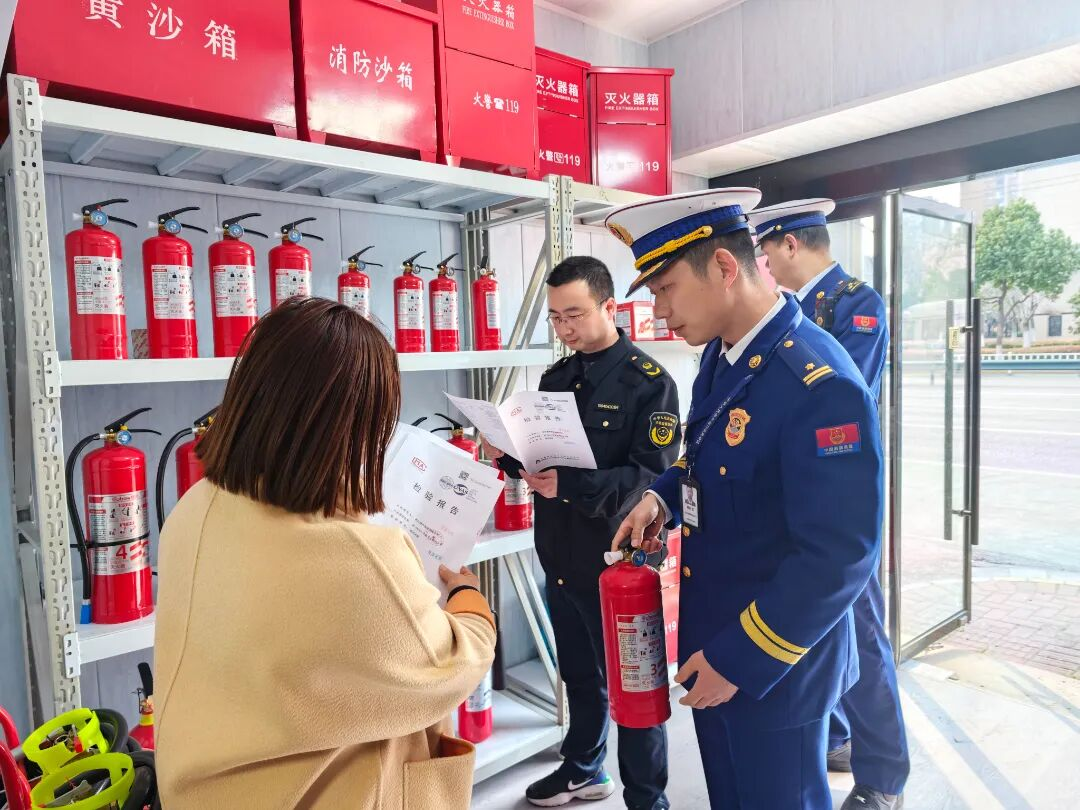 江苏常州消防开展消防产品专项整治行动(图1)
