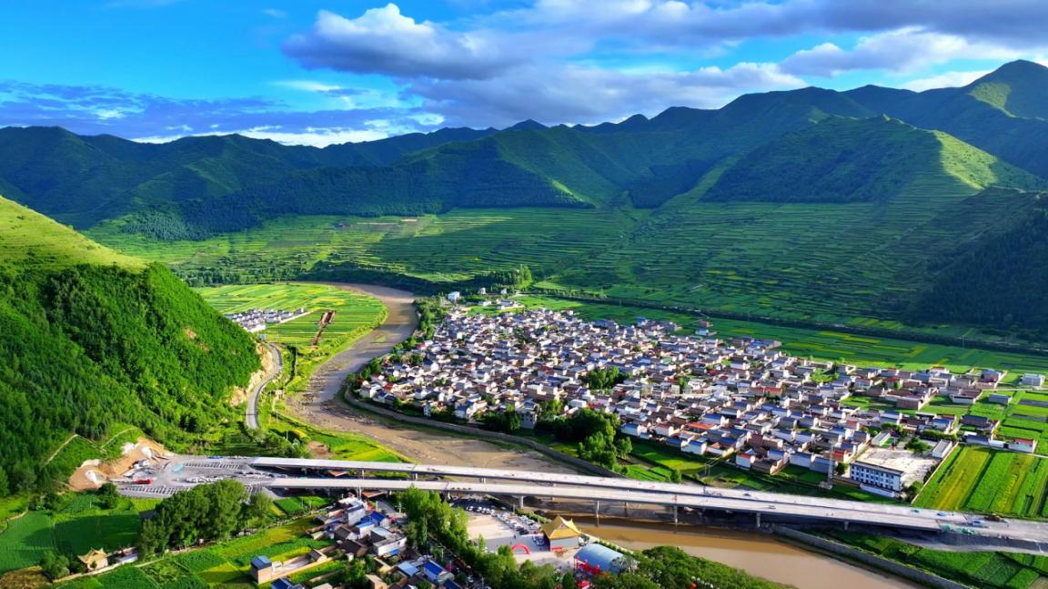 Kaiyun(中国体育):甘肃岷县:从“有水喝”到“喝好水”的民生蝶变(图1)