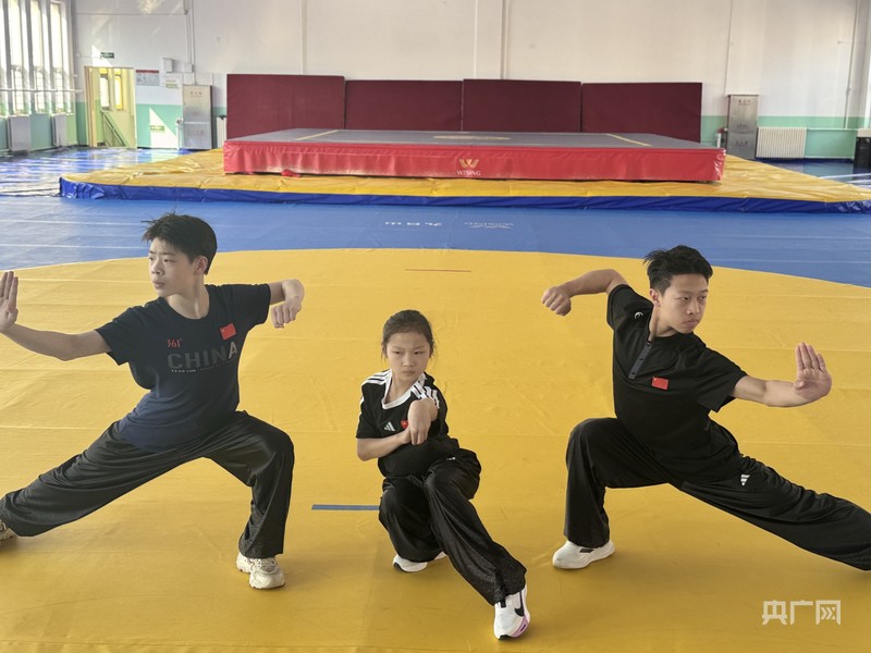 第十在线体育博彩- 合法体育、彩票和赛马