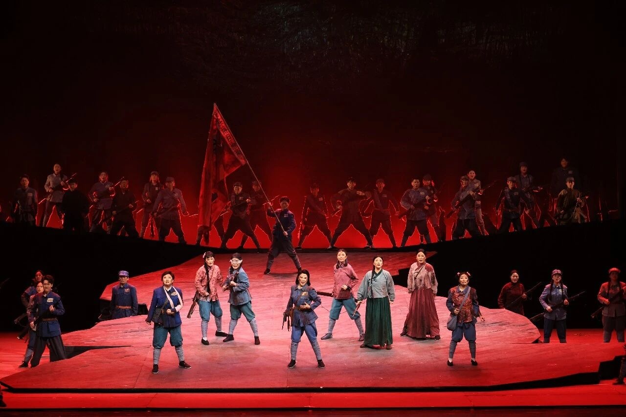 民族歌剧《霜晨月》在哈尔滨大剧院激情上演