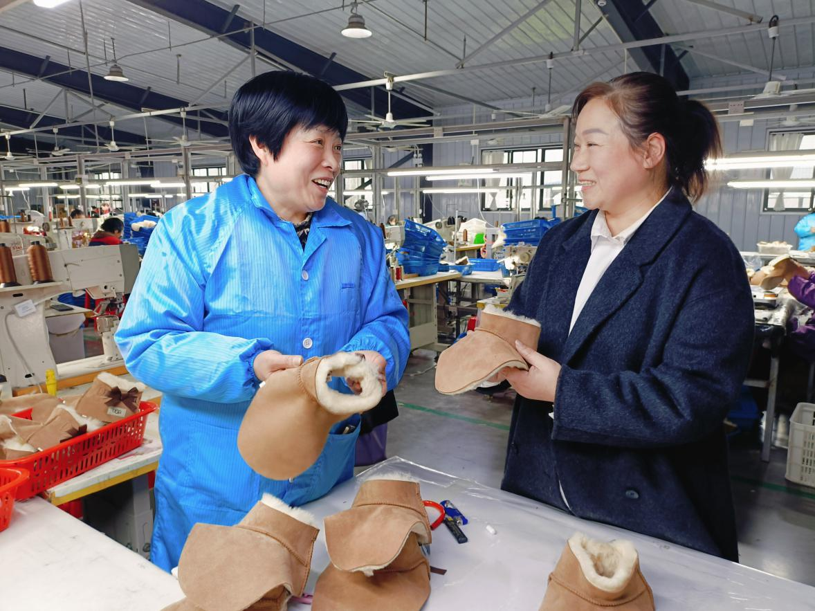 河南邓州：鞋厂开在家门口群众增收有奔头(图1)