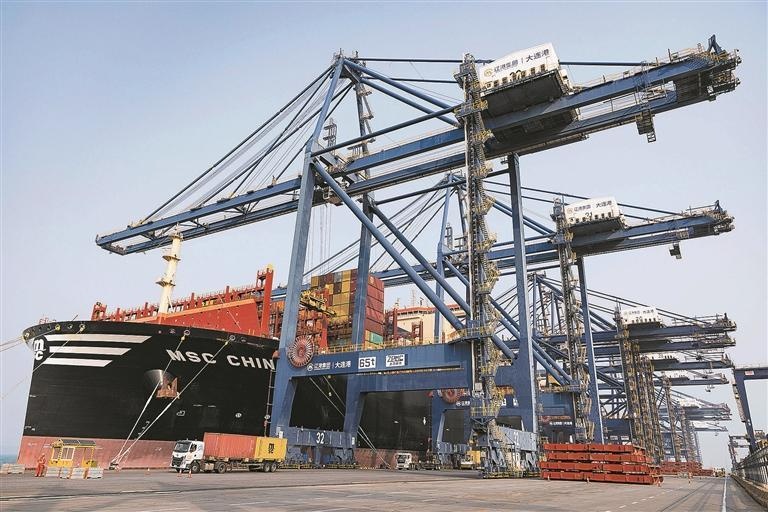 大连港首季外贸集装箱吞吐量同比增逾6%