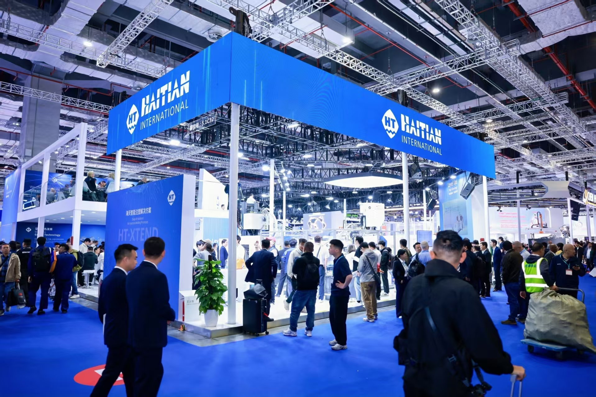 从设备到生态：海天国际于CHINAPLAS2026发布全维度智能制造跃升方案(图3)