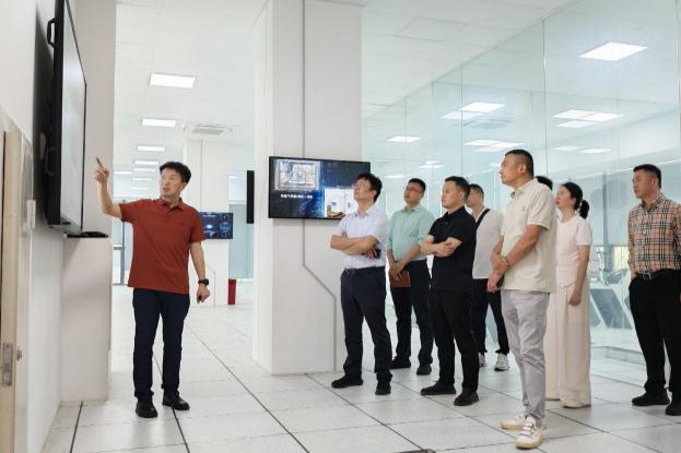 沙区“产学研”精准服企对接活动在万普隆开展