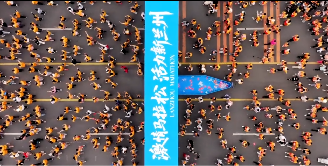 50万人涌入兰州兰马又又又让全国羡慕了(图1)