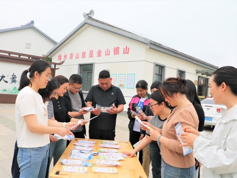 江苏建湖高作镇：暖心服务零距离 婚育新风进万家