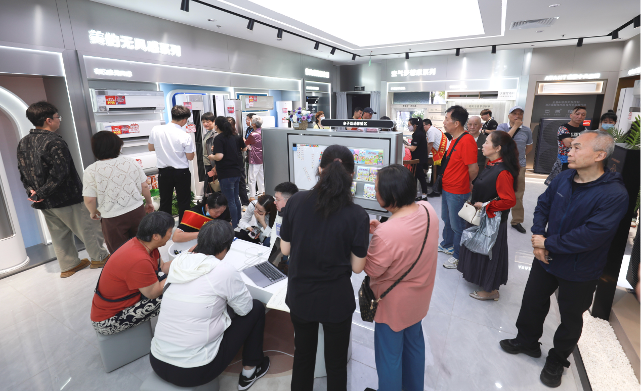 品牌渠道双向赋能苏宁易购618向智升级(图1)