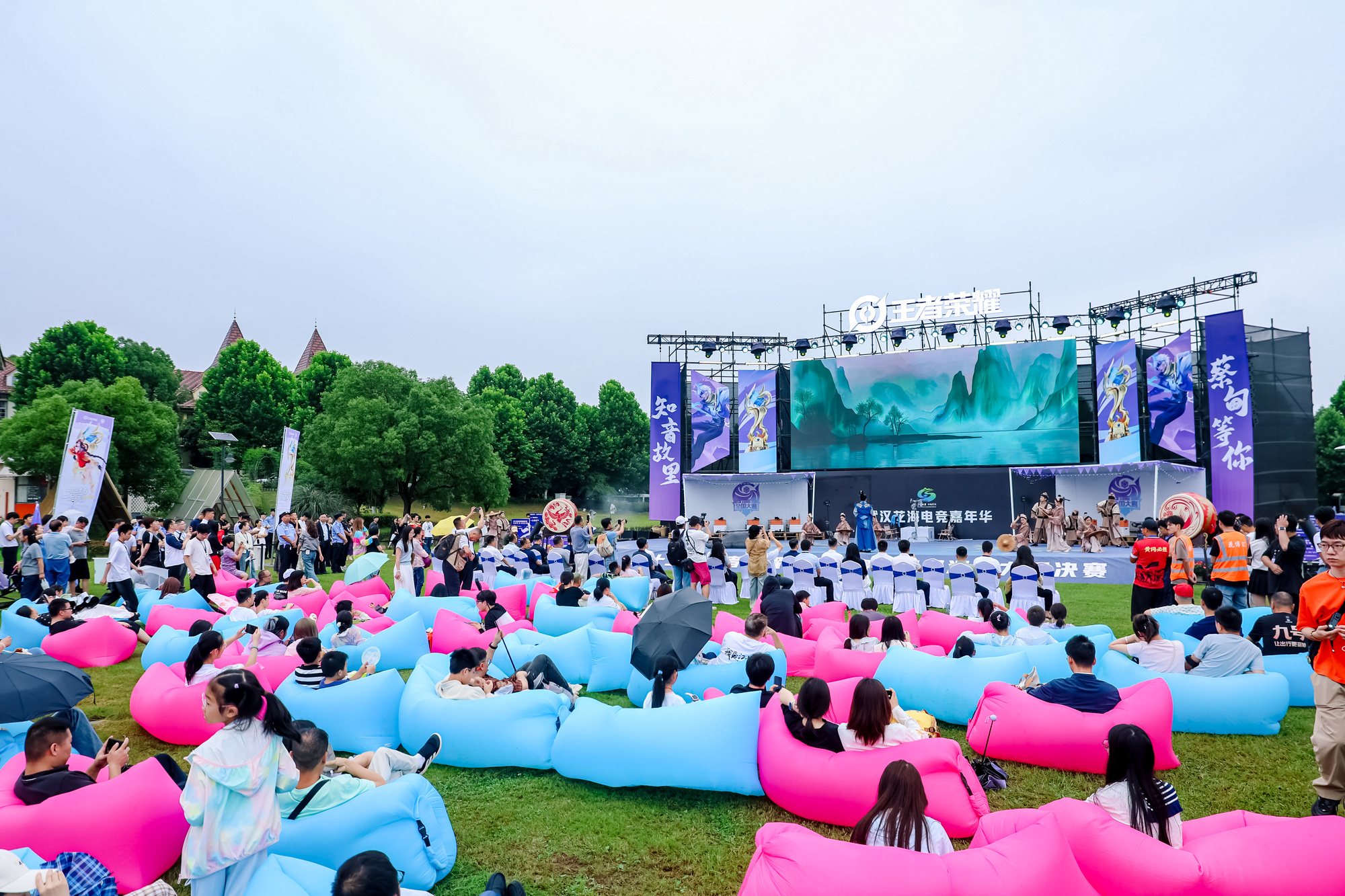 千亩花海上演巅峰对决:第十三届王者荣耀全国大赛北大区决赛在武汉蔡甸燃情开战(图2)