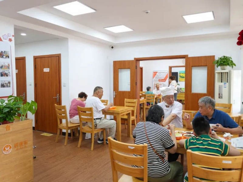 开运·体育苏州市姑苏区140个老年助餐点位银发生活福气满满(图1)