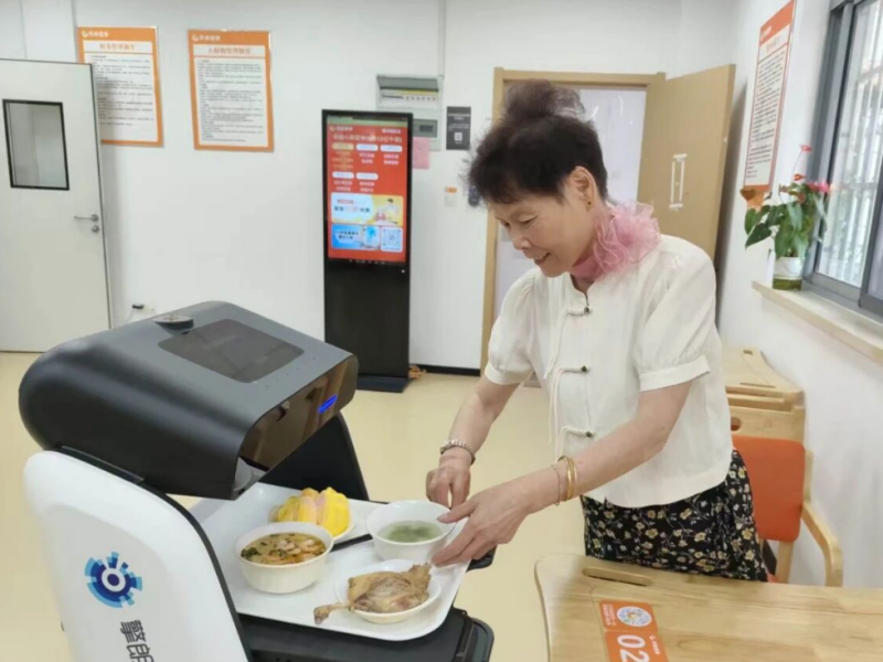 开运·体育苏州市姑苏区140个老年助餐点位银发生活福气满满(图2)