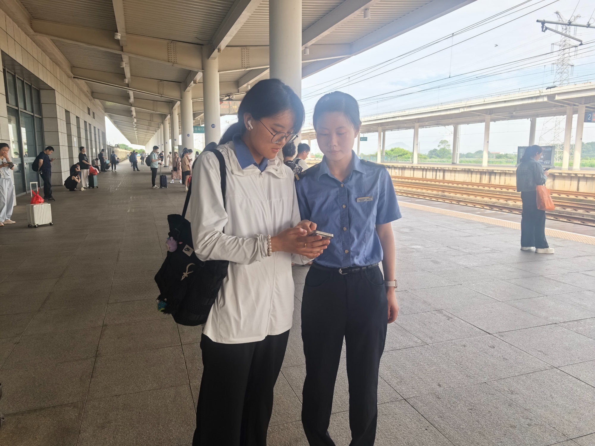 江西新余：“活地图”守护青春启程路