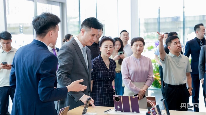 “情绪场景体验”点燃新能源汽车消费新引擎(图2)