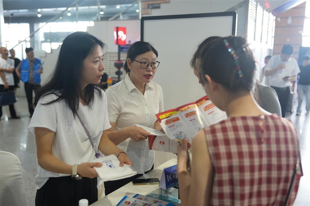 德阳站社会治安综合治理中心正式揭牌成立