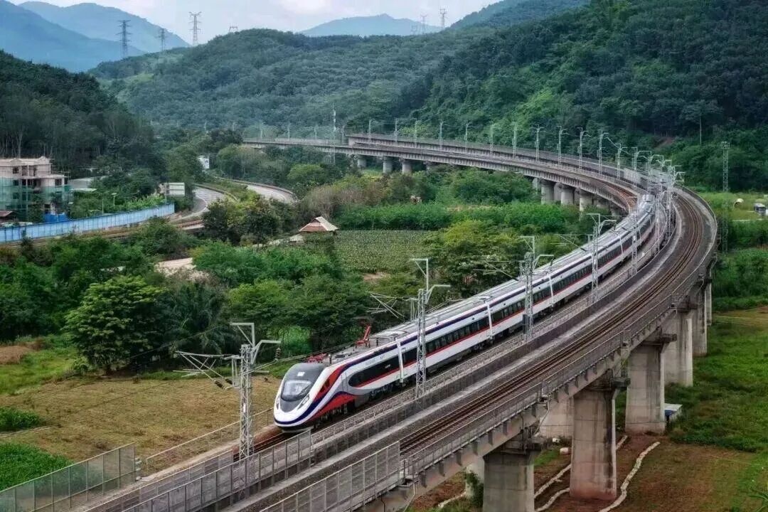 云南省委书记：“七彩云南·多彩服务”加快服务业扩能提质(图3)