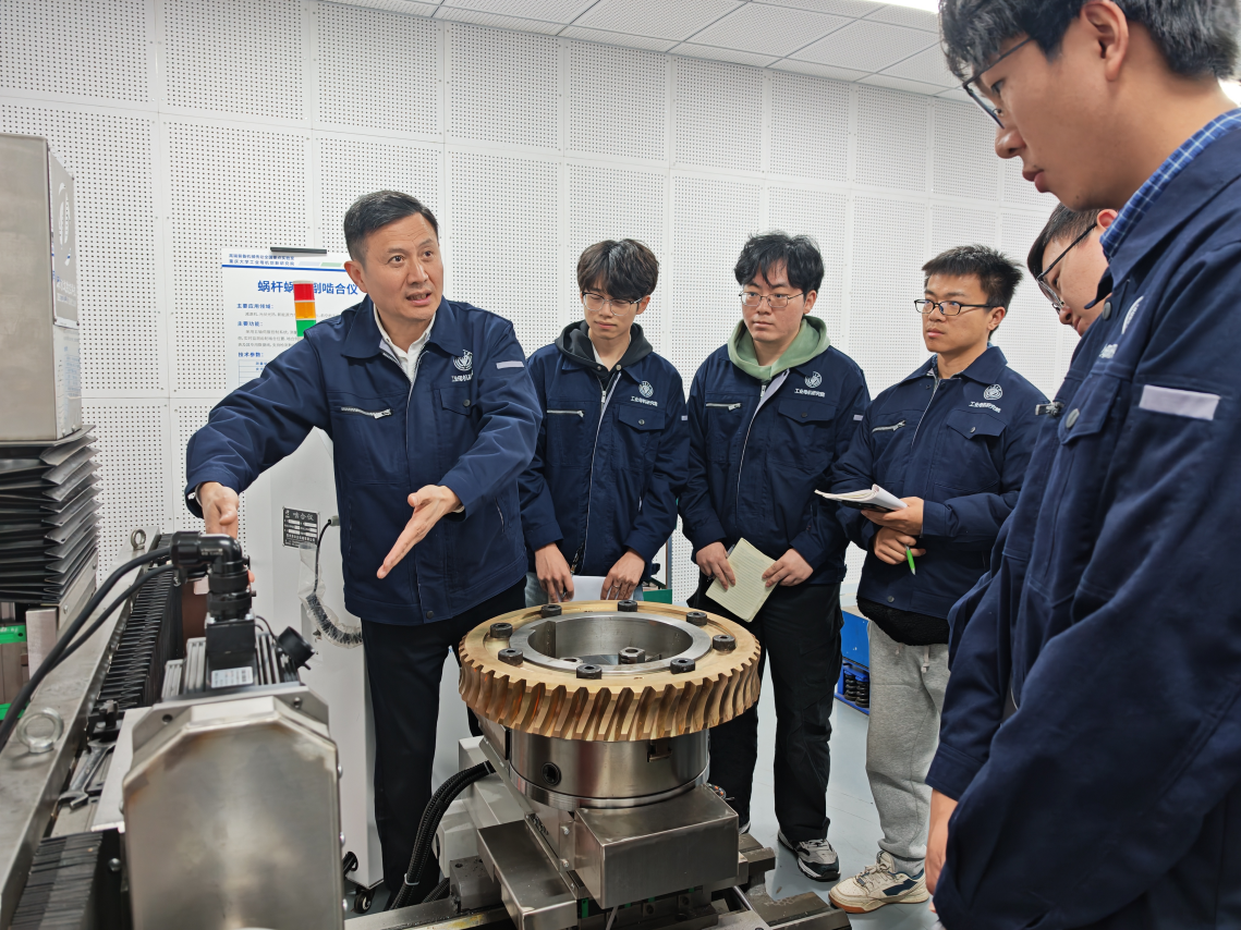 重庆大学原创油膜传动技术破解重载装备磨损难题