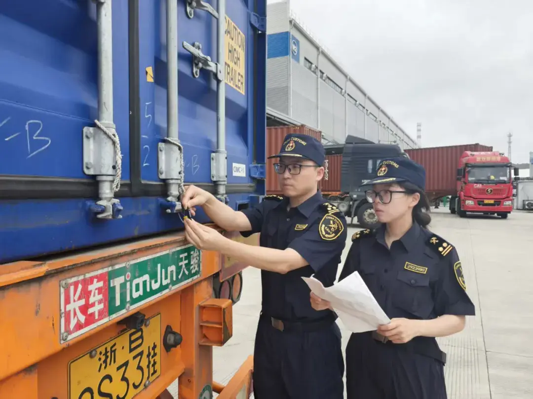 浙江乐清：通关零等待 出海加速度