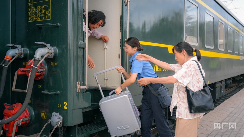 银川车站7月发送旅客140万人次