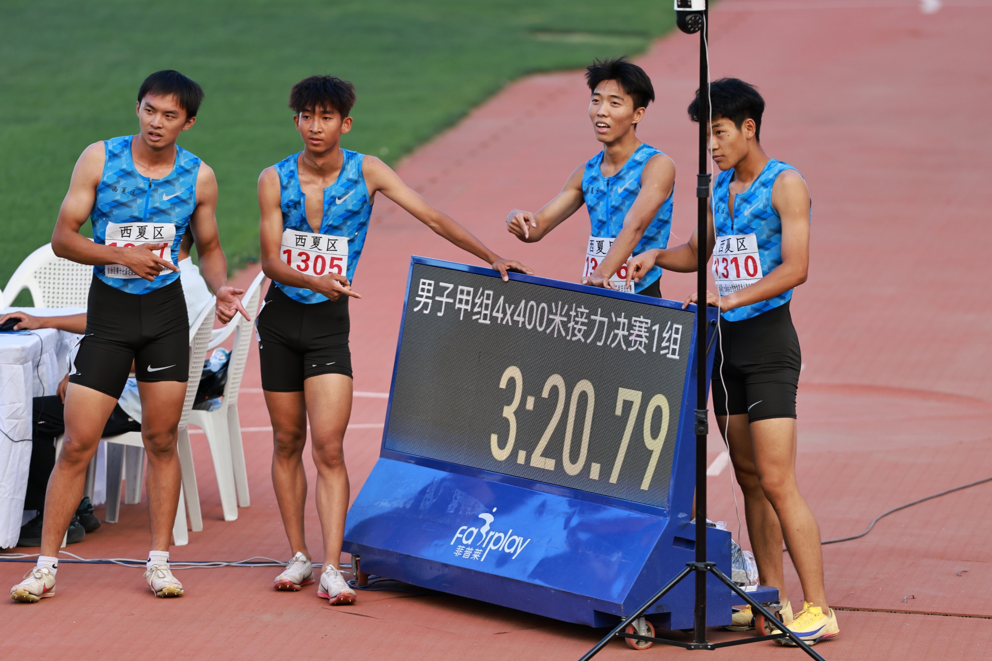 宁夏第十七届运动会青少年田径项目完赛6项径赛项目赛会纪录在贺兰山体育场被刷新(图4)