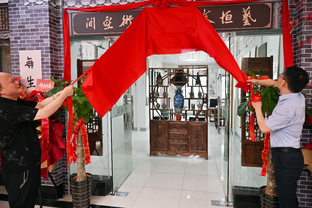 近百幅历代佳作亮相!黄山艺恒斋书画艺术空间正式开业(图1)