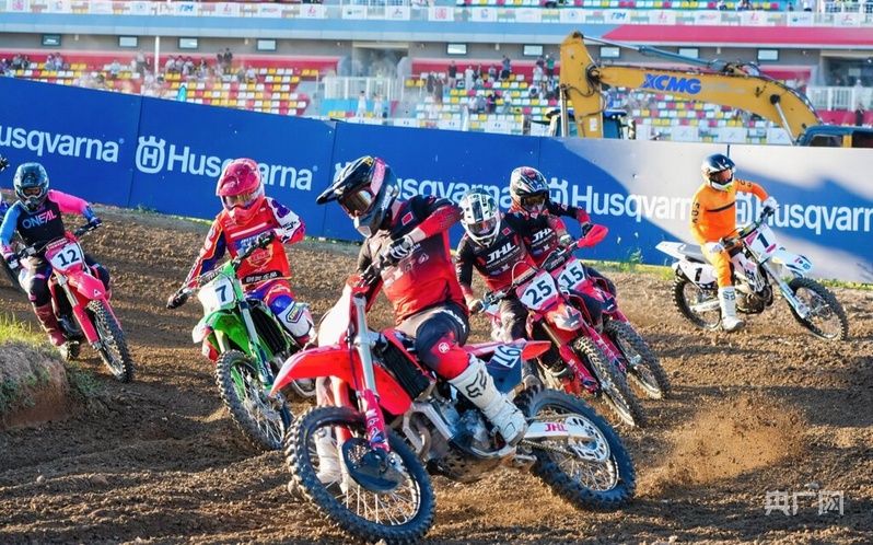 引擎轰鸣燃动滨海东方美谷2026MXGP上海站圆满收官(图1)