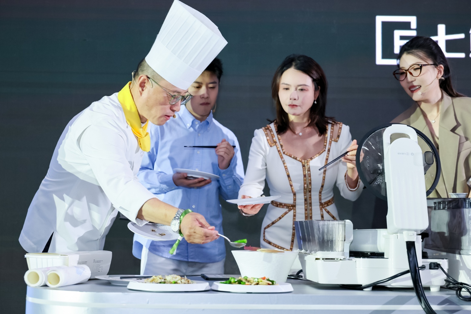 京东七鲜大厨正式发布：让健康饮食从“知道”走向“做到”(图2)