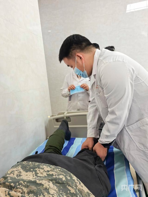 山西援疆中医专家“手把手”带教吉木萨尔有了“带不走”的针灸康复队伍(图2)