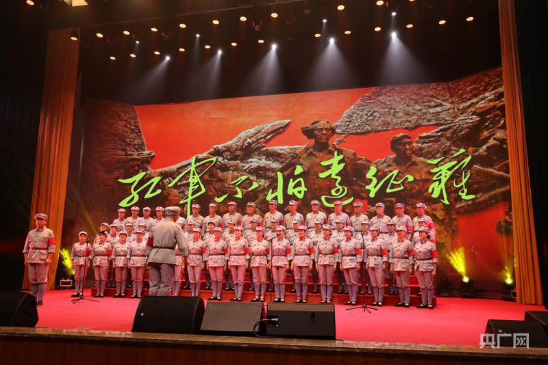 弘扬长征精神争当复兴先锋——“老兵永远跟党走”主题宣讲活动走进云南农业大学(图2)