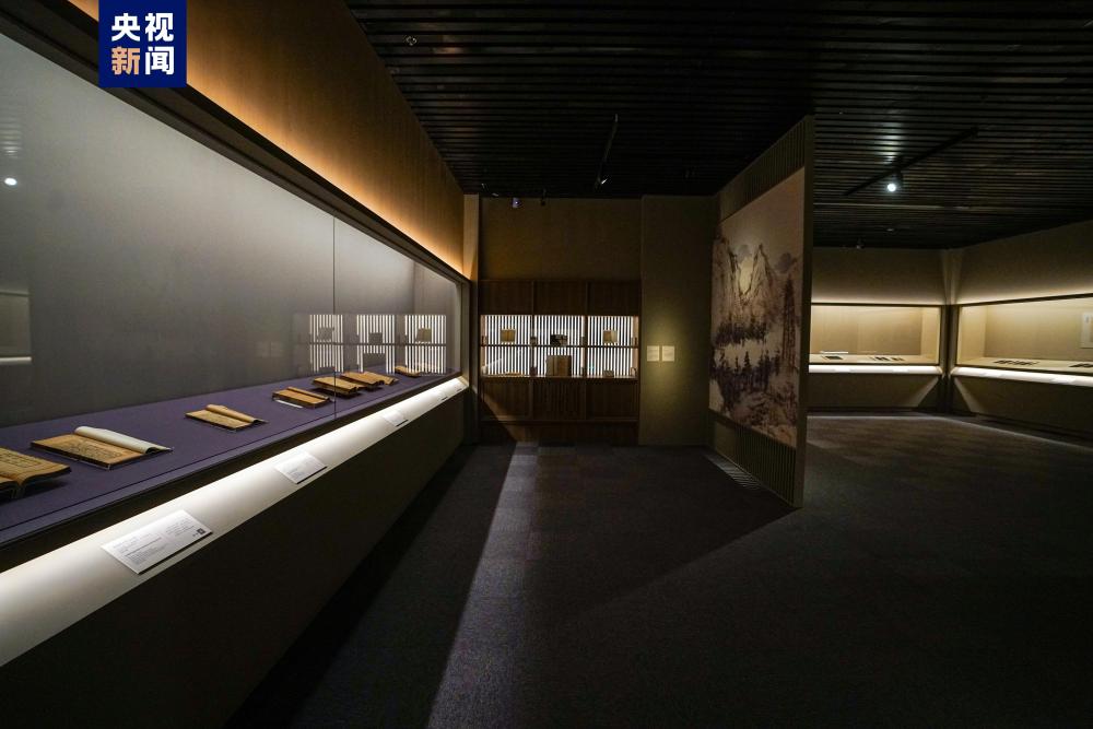 上海博物馆藏宋元古籍展开幕在即 多件“国宝”级珍品或孤本亮相_央广网
