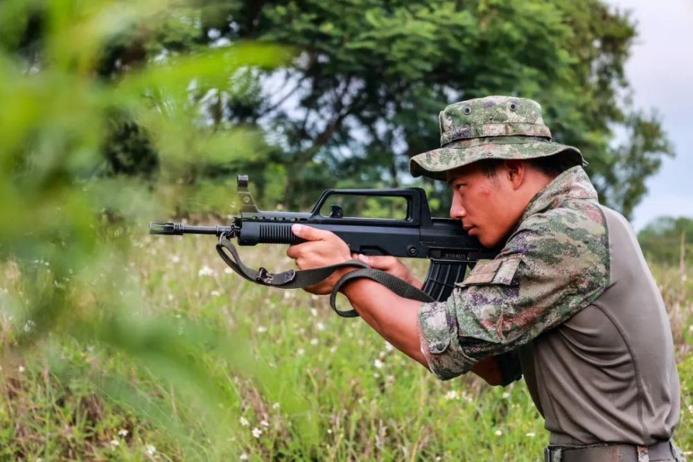 実物】中国解放軍 21式星空蛙服（コンバットシャツ）メルカリ未来 中国