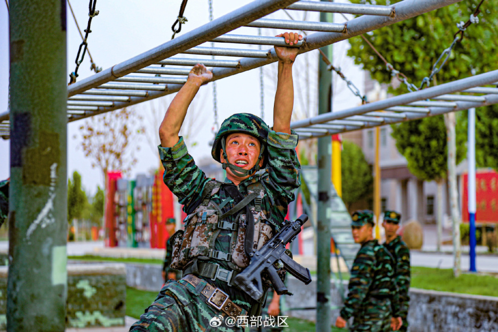 新疆武警机动部队图片