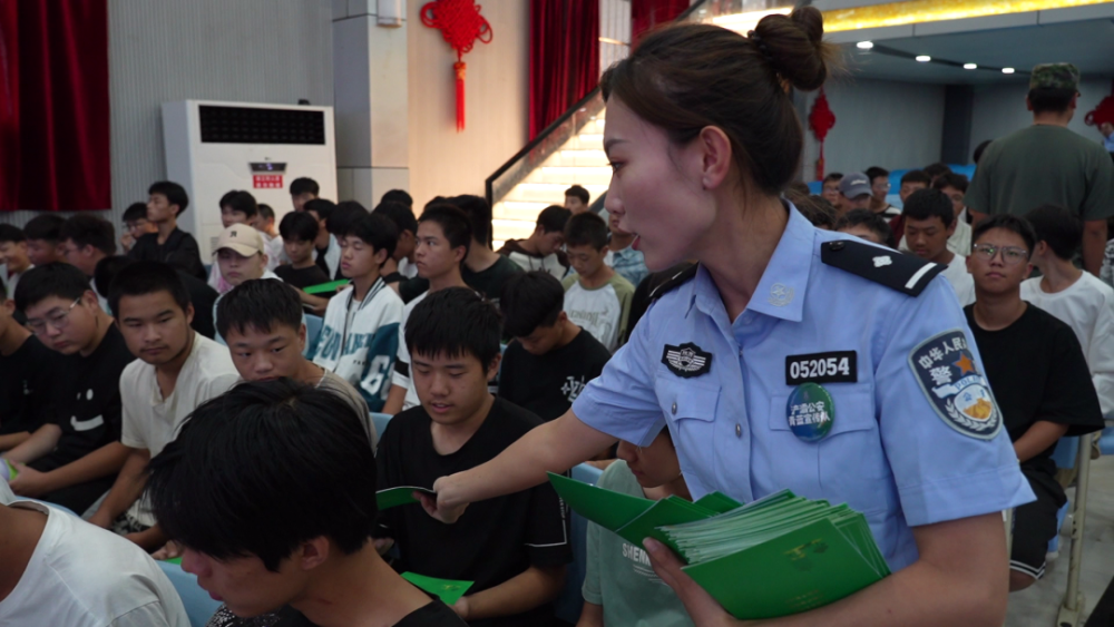 警校共筑反诈联盟反诈宣传再突破