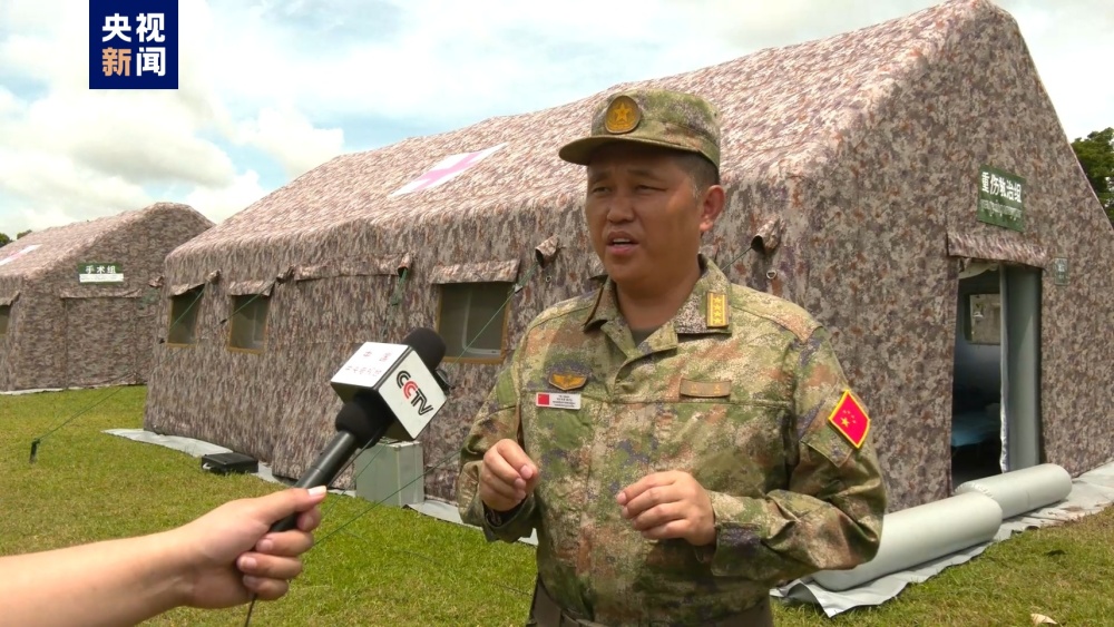 中国人民解放军"和平天使"医疗队队员  江文:虽然我们与柬方的医护