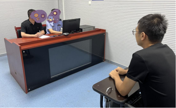 涉黄“小卡片”扫码后到底有什么“套路”？揭秘→(图2)