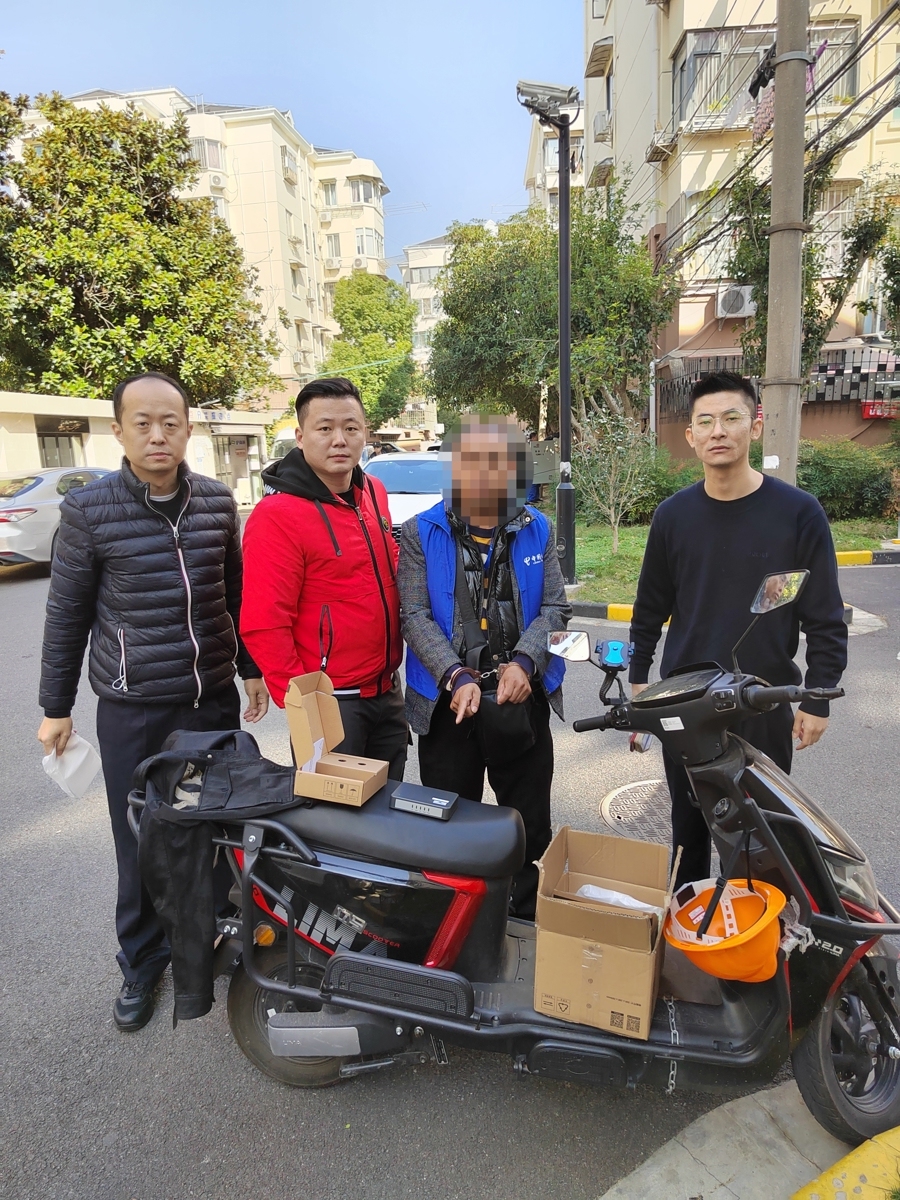 上海现新骗局：这款针对老年人的免费“机顶盒”，竟是电诈工具！
