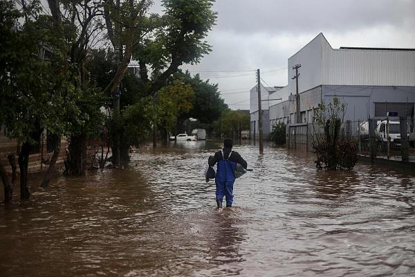 暴雨灾害致水稻减产 巴西计划进口100万吨大米