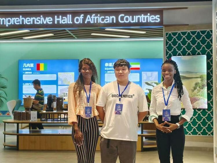 遇见中国｜赤道几内亚的姑娘娜缇：“来中国学习是我一直以来的梦想”(图2)