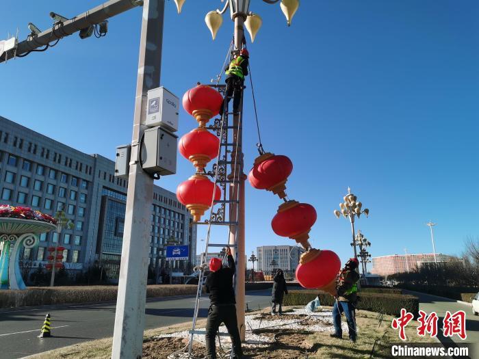 在家门口实现就业的农民工