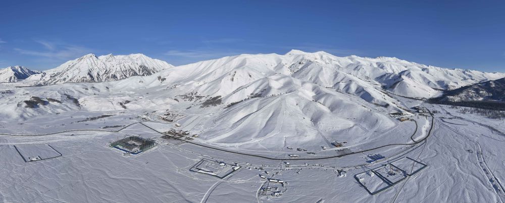 新华全媒+丨冰雪运动成就新疆文旅新名片_央广网