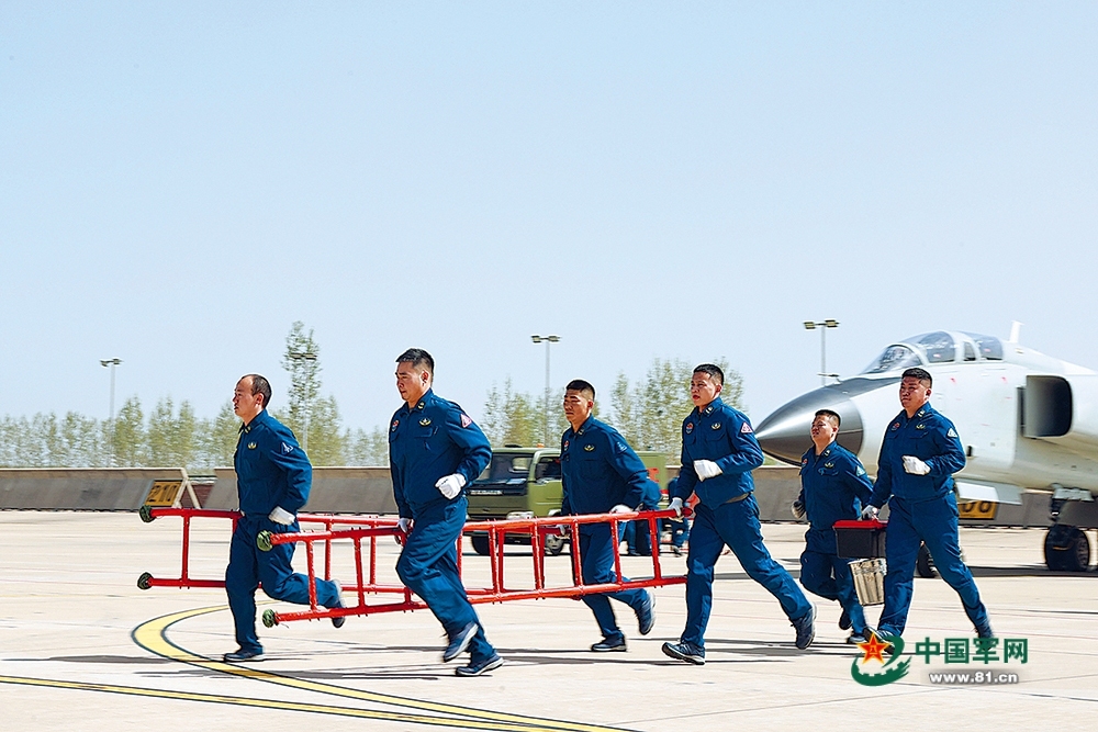 —空军航空兵某旅实弹地靶训练影像