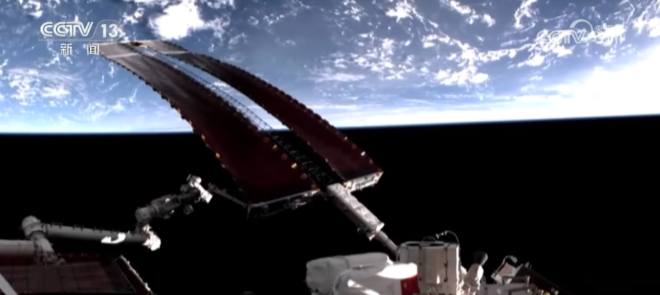 航天员陈冬第六次出舱_神舟二十号第三次出舱活动_AI