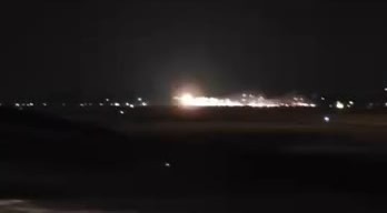 马来西亚一架战斗机坠毁，两名飞行员安全弹射脱险