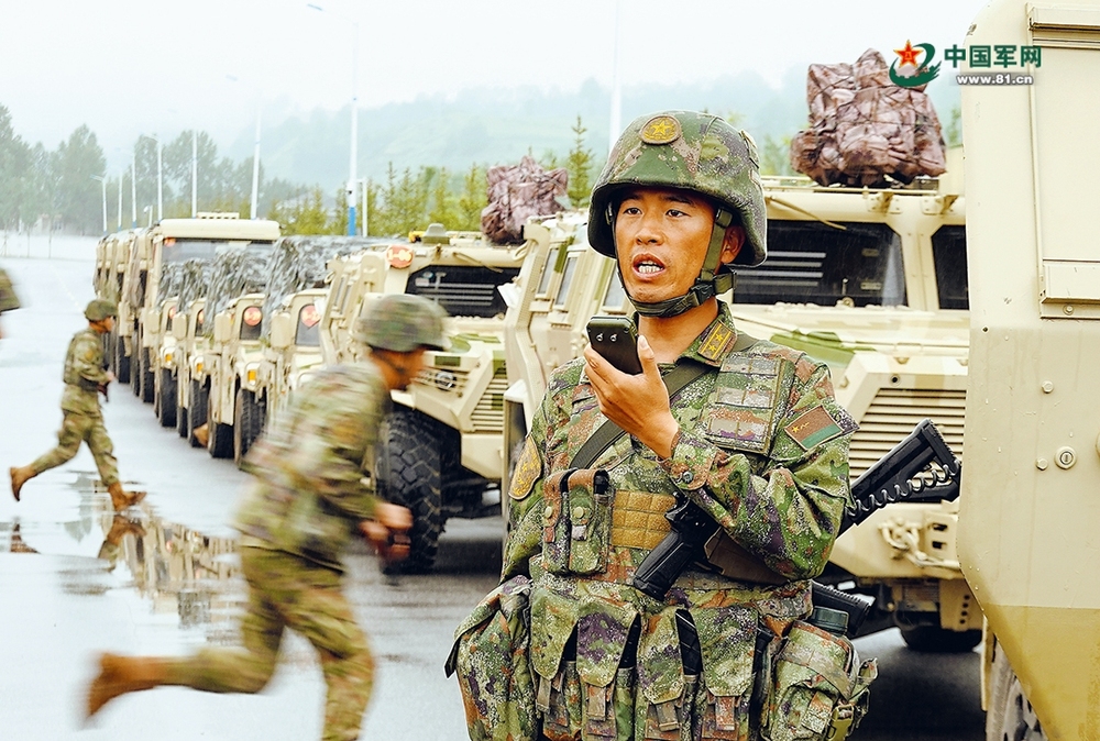 新时代革命军人风采:陆军某合成旅营长张灿灿的冲锋足迹